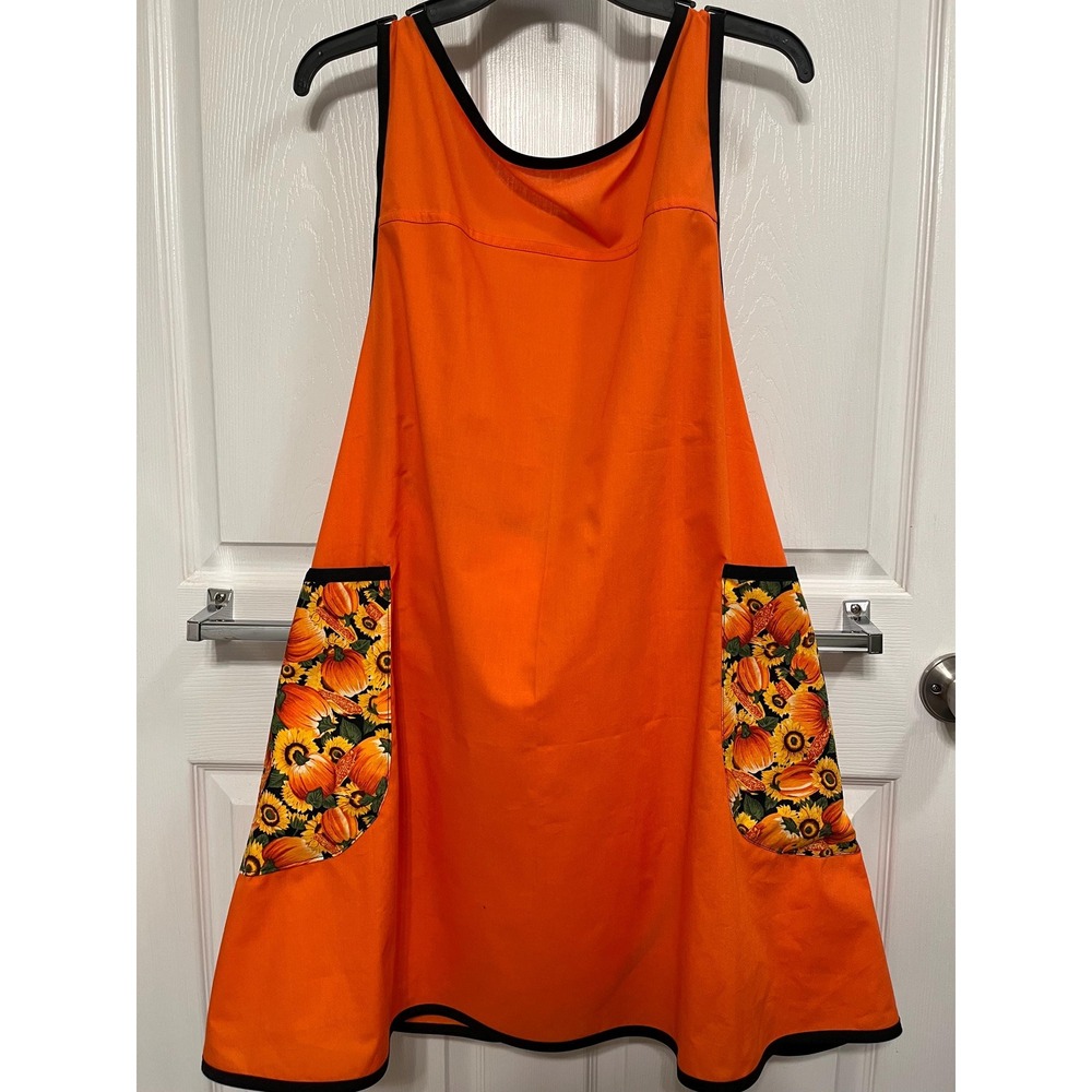 CrissCross Apron Fall Halloween: Cottagecore Pumpkin Apron Sizes L-XXL Crossback